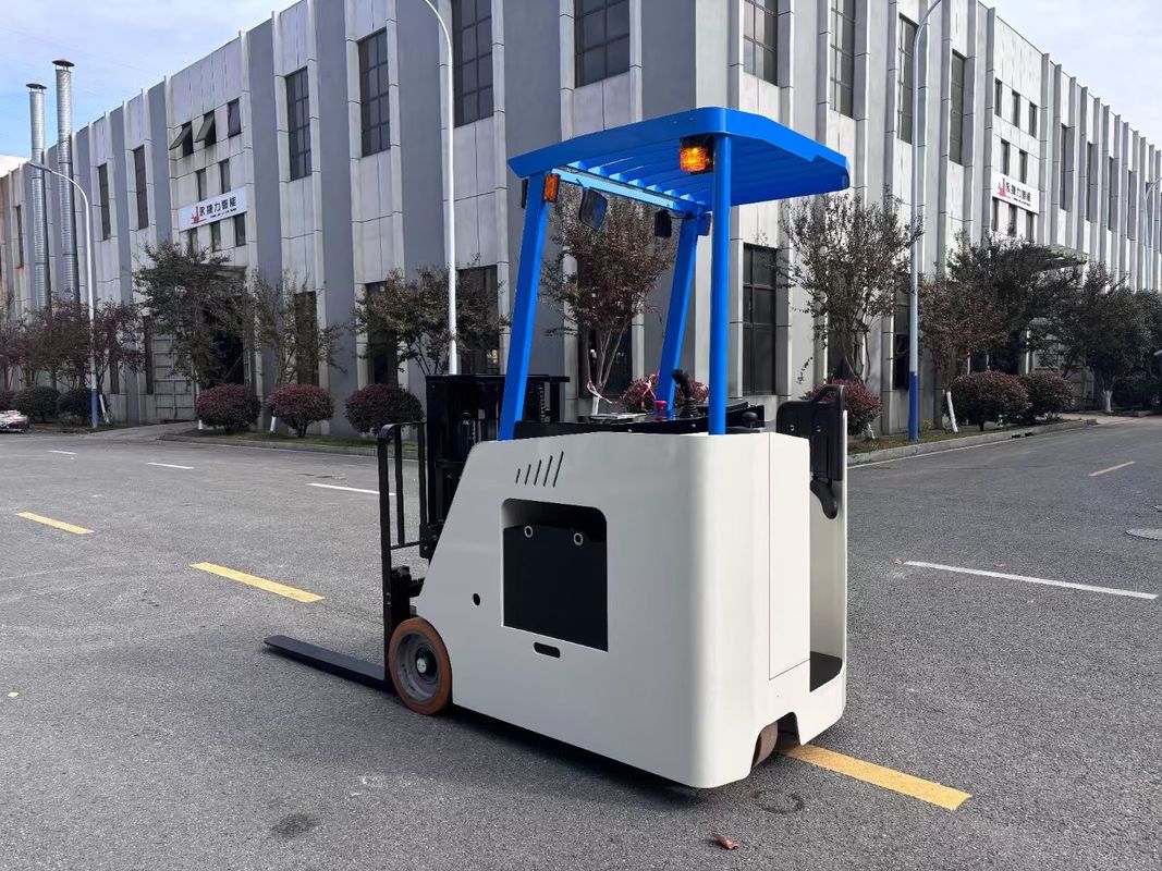 Side Standard  Electric Counterbalance Forklift  Rated Load  2000 KG Height Increase 2845 mm