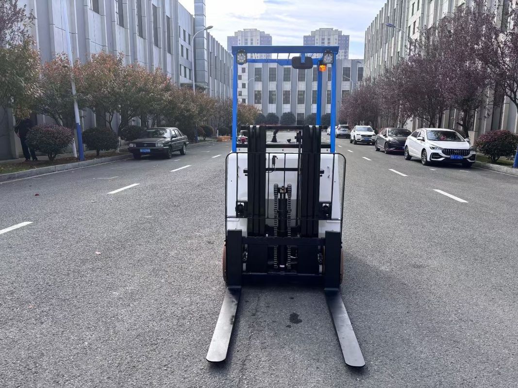 Side Standard  Electric Counterbalance Forklift  Rated Load  2000 KG Height Increase 2845 mm