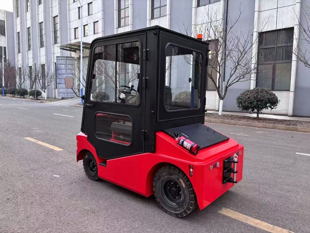 15000 kg Electric Towing  Tractor Hydraulic Steering Fully Enclosed Cab With Walking Alarm Light