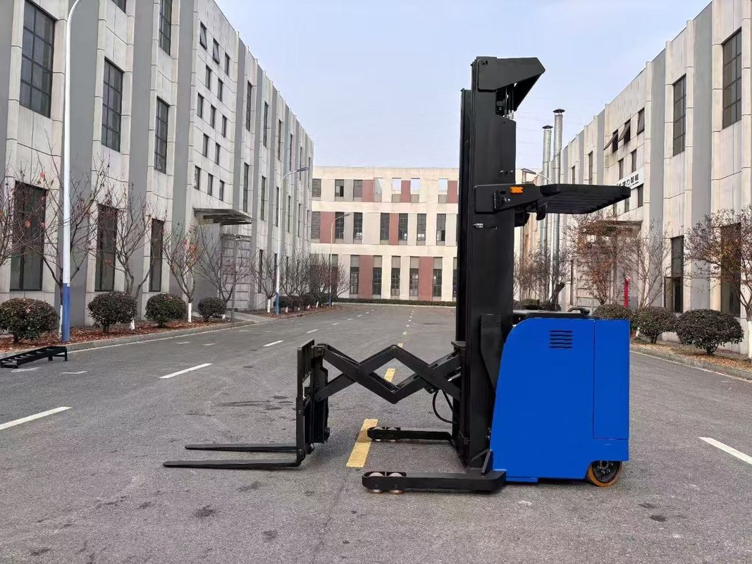 1.5 Ton 1500 kg  Double Extension Forward Moving Forklift Height 7 Meters